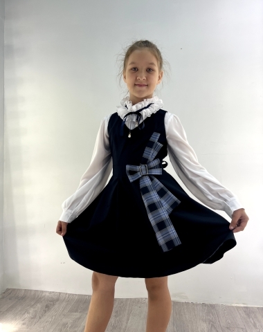 Сарафан с клетчатым бантом