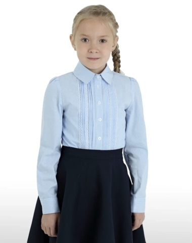 Блузка голубая